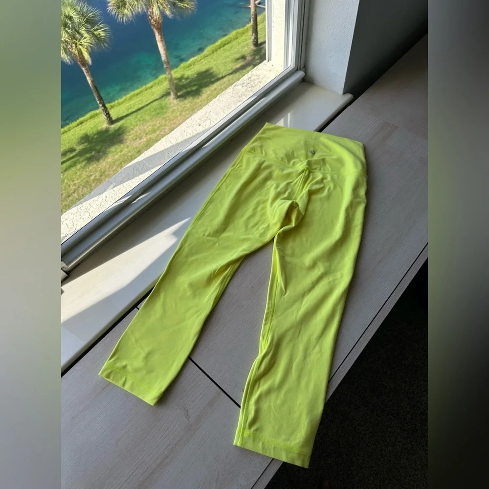Lululemon Align High-Rise Crop 21" - Size 6, Electric Lemon - Picture 6 of 6